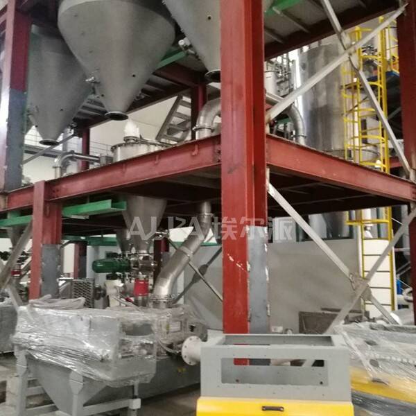 廣東韶關某公司 購買CSM450 CSM350三元材料622型粉磨機設備